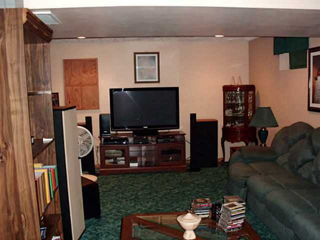 3307 Retriever Road Columbus, OH 43232 - Photo 9 of 18 Gallery Image 9