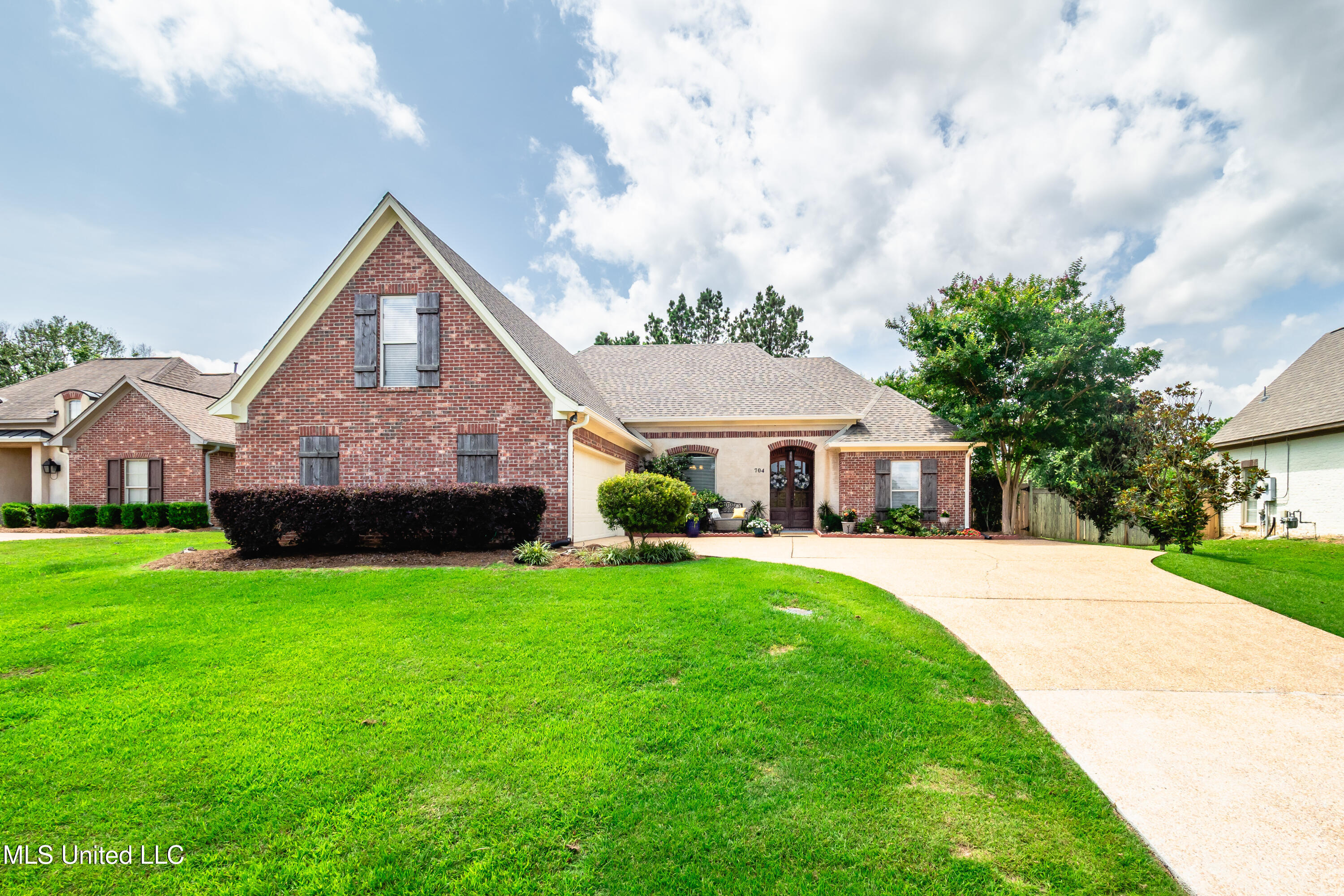 704 Tortoise Ridge Brandon, MS 39047 - Photo 1 of 40 P6040036