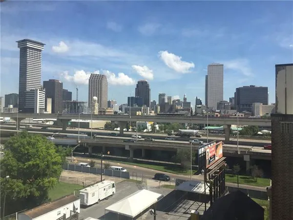 $1,600 | 1205 St Charles Avenue, Unit 209, New Orleans, LA 70130