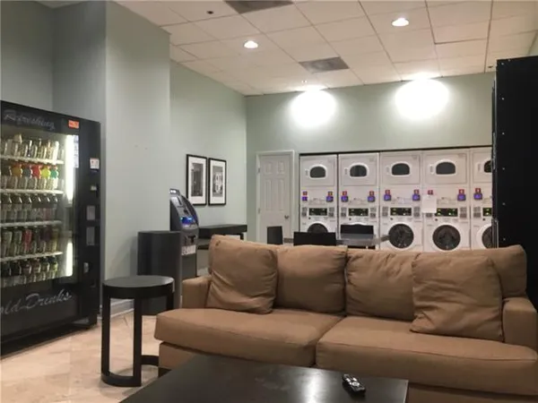 $1,600 | 1205 St Charles Avenue, Unit 209, New Orleans, LA 70130