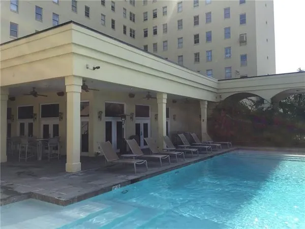 $1,600 | 1205 St Charles Avenue, Unit 209, New Orleans, LA 70130