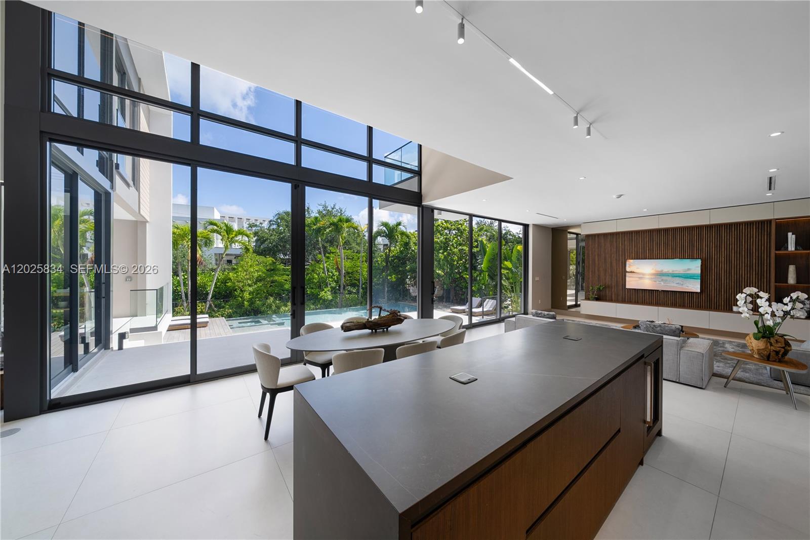 571 Glenridge Road Key Biscayne, FL 33149 - Photo 14 of 50