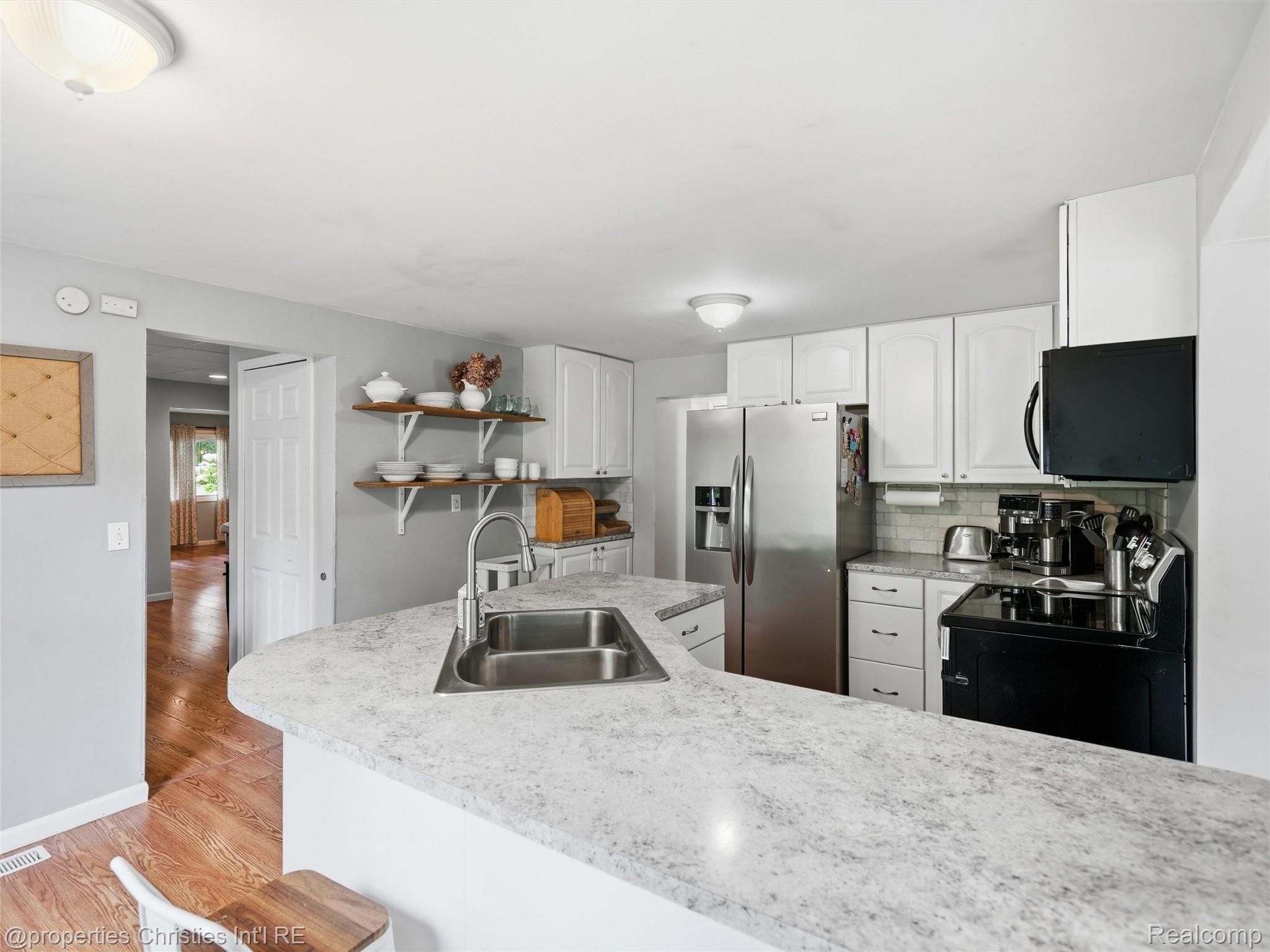 11705 Larkins Road Brighton, MI 48114 - Photo 11 of 34 25-DSC06504.jpg