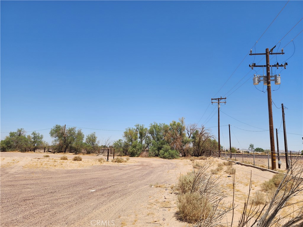 31312 Fort Cady Road Newberry Springs, CA 92365 - Photo 3 of 18