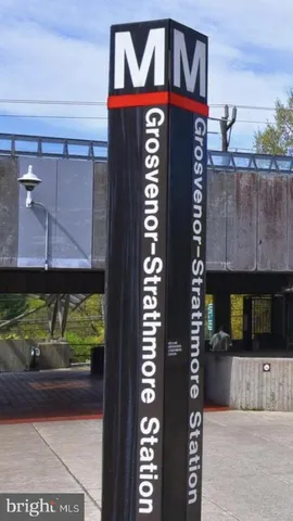 a view of a sign board