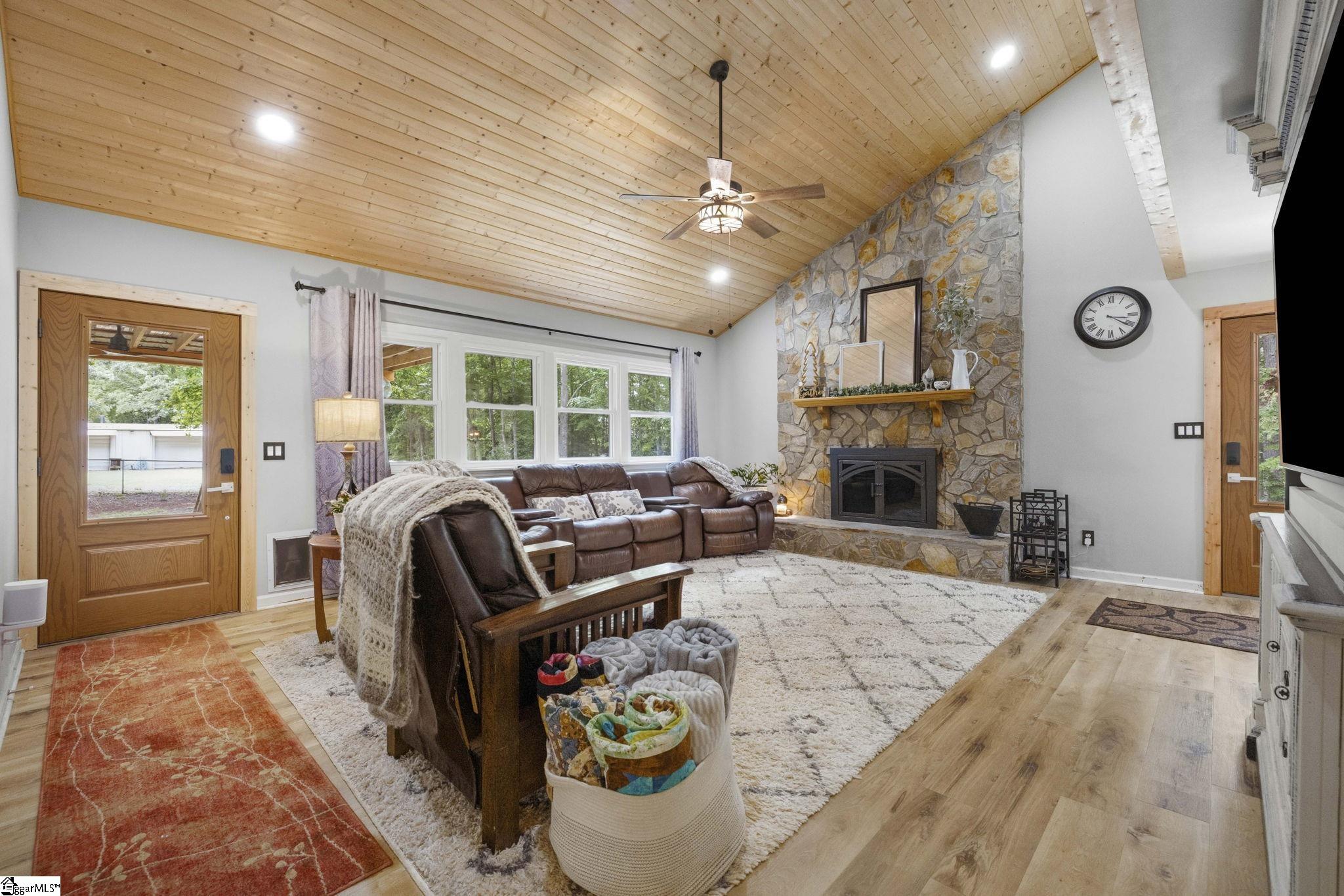 7446 Neely Ferry Road Laurens, SC 29360 - Photo 8 of 42 Gallery Image 8