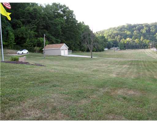 1828 Mayview Road Bridgeville, PA 15017 - Photo 14 of 14 Yard/Garden.