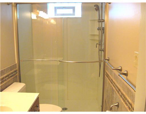 1828 Mayview Road Bridgeville, PA 15017 - Photo 10 of 14 Full Bath.