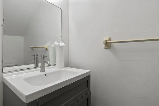 $1,750 | 200 St Andrews Boulevard, Unit 3301, Winter Park, FL 32792