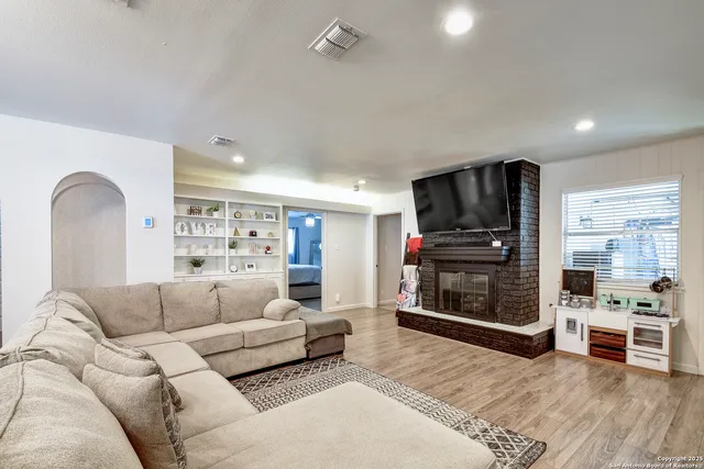 $415,000 | 9623 Barcelona Drive, San Antonio, TX 78230