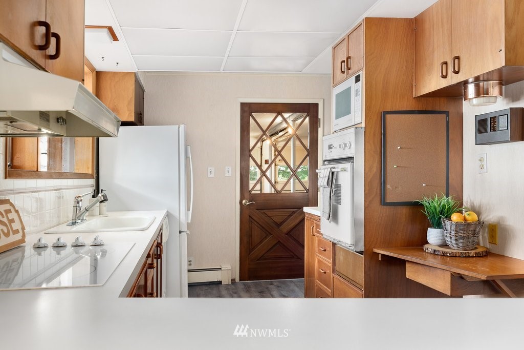 6907 Salmon Beach Road Anacortes, WA 98221 - Photo 15 of 40