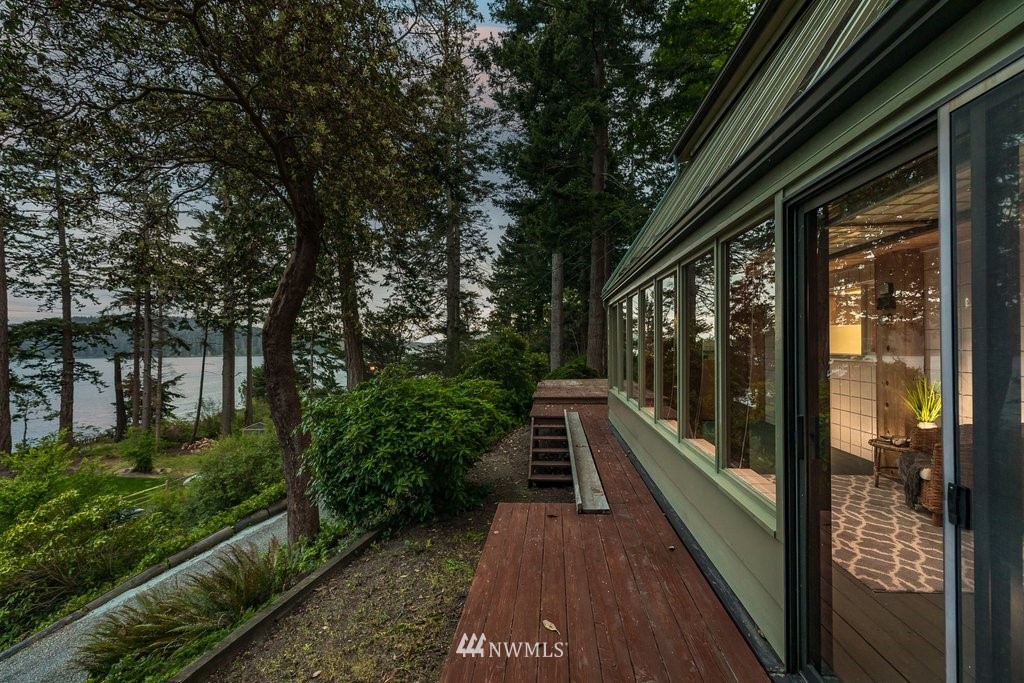 6907 Salmon Beach Road Anacortes, WA 98221 - Photo 38 of 40