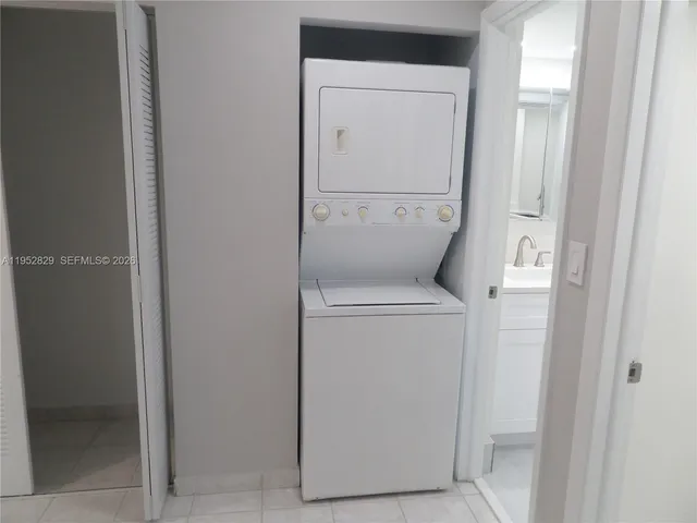 $1,975 | 2154 West 60th Street, Unit 12215, Hialeah, FL 33016