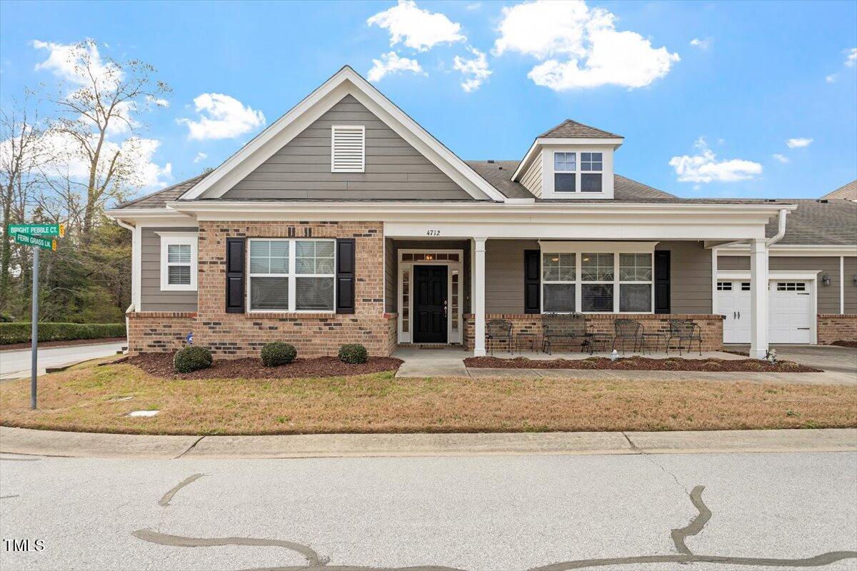 01-4712 Bright Pebble Court [2048841]_01