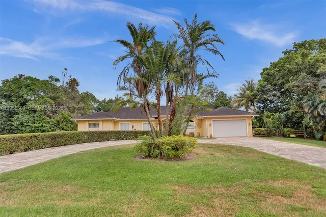 $8,800 | 4750 Southwest 128th Avenue, Unit 4750, Southwest Ranches, FL 33330