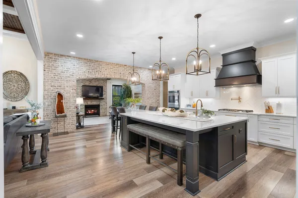 $998,996 | 49 Why Worry Lane, Winchester, TN 37398