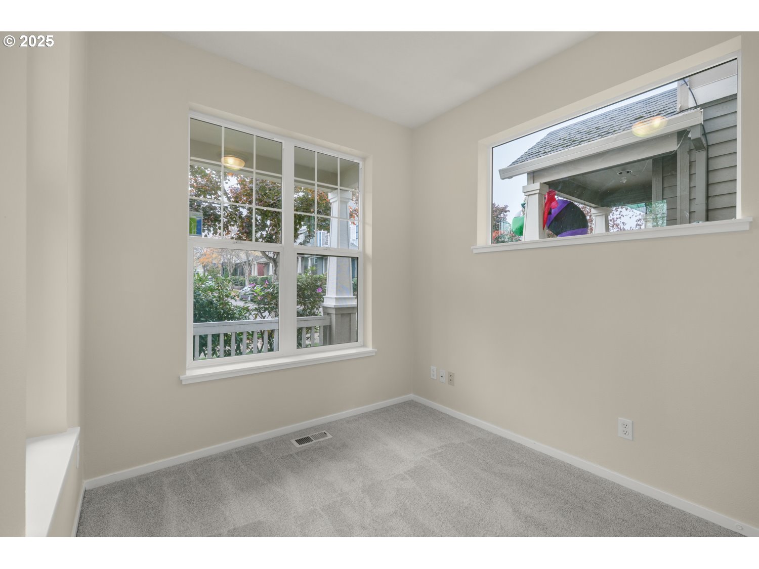 20591 Southwest Ravenswood Street Beaverton, OR 97078 - Photo 15 of 31 a view of an empty room with window