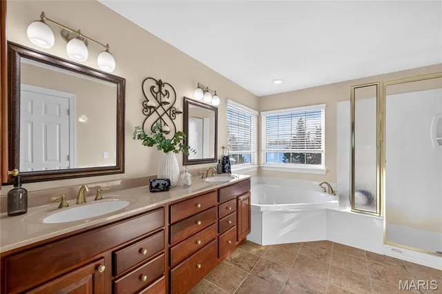 $595,000 | 219 Braddock Way, St. Peters, MO 63376