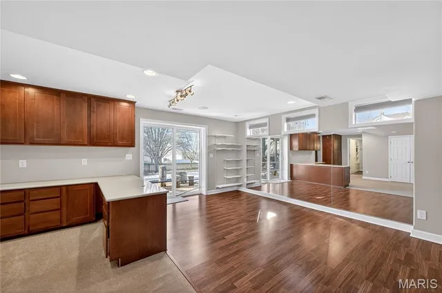 $595,000 | 219 Braddock Way, St. Peters, MO 63376