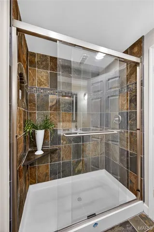 $595,000 | 219 Braddock Way, St. Peters, MO 63376