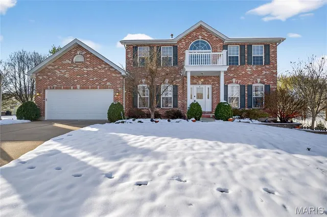 $595,000 | 219 Braddock Way, St. Peters, MO 63376