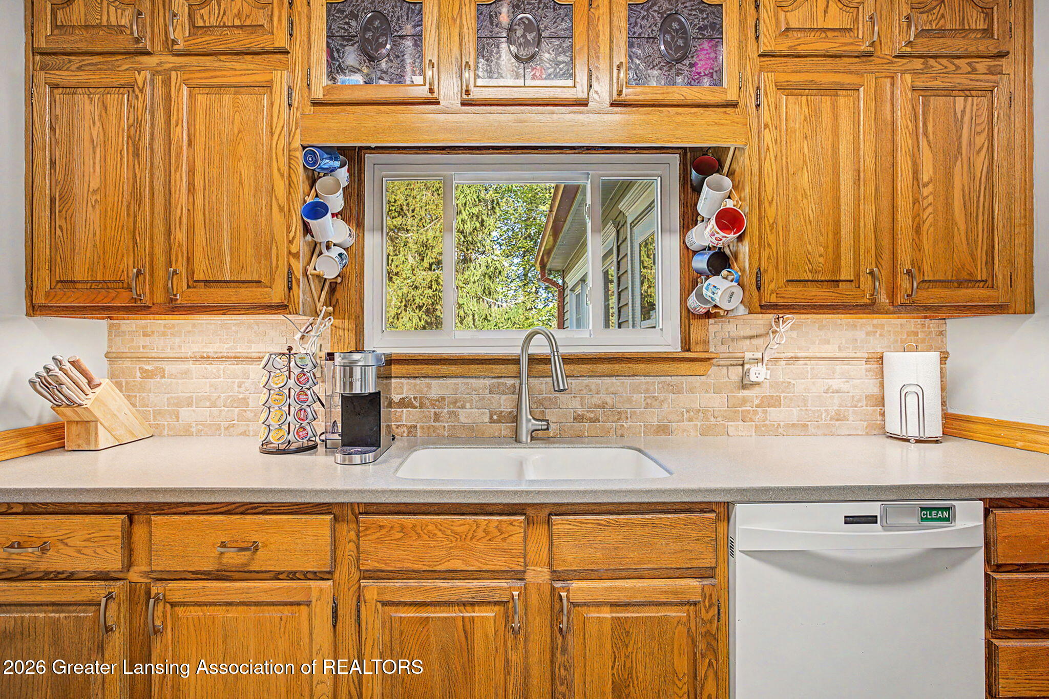4113 Dell Road Lansing, MI 48911 - Photo 14 of 52