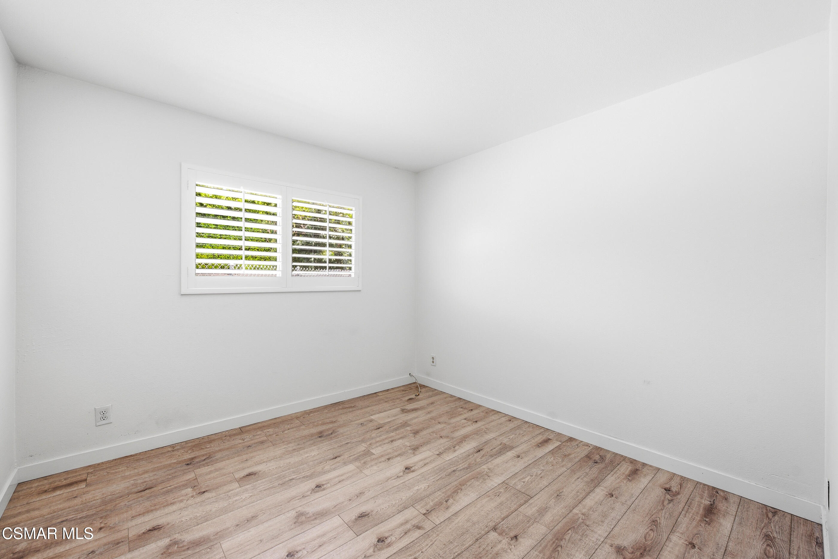 1870 Burch Avenue Simi Valley, CA 93063 - Photo 15 of 22 24