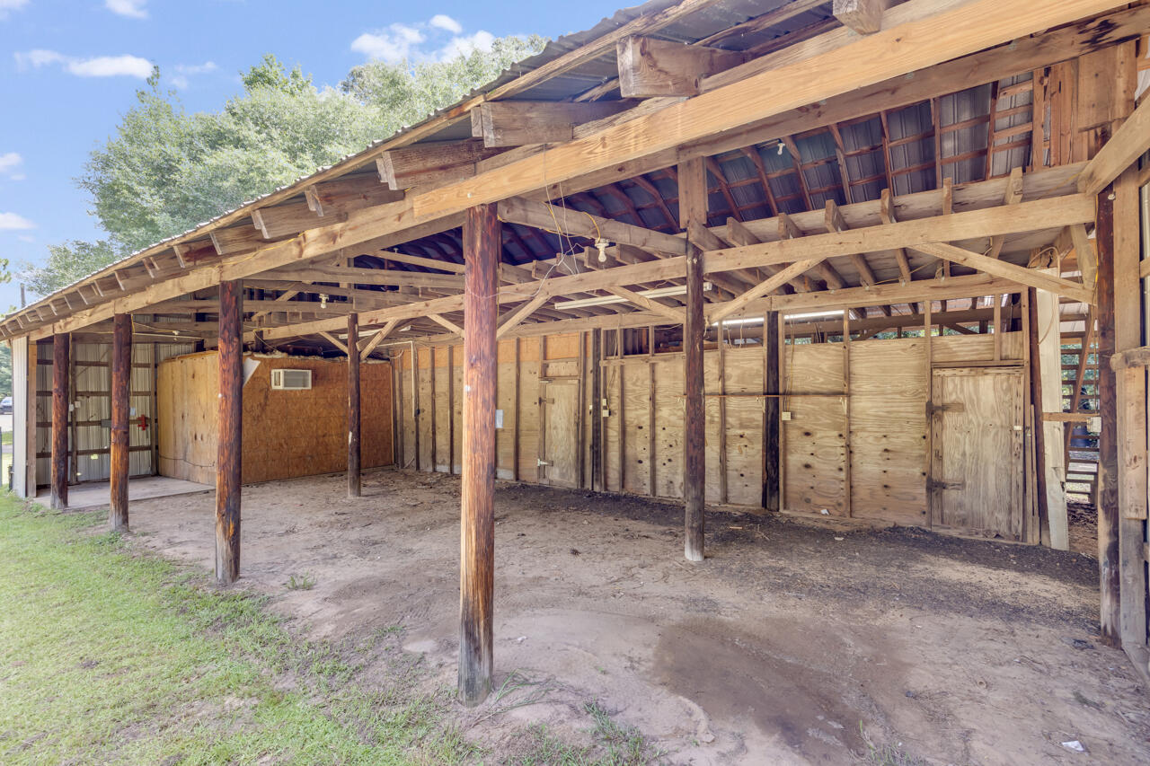 1318 John Riley Barnhill Road Baker, FL 32531 - Photo 11 of 40 a view of a big room with an entrance