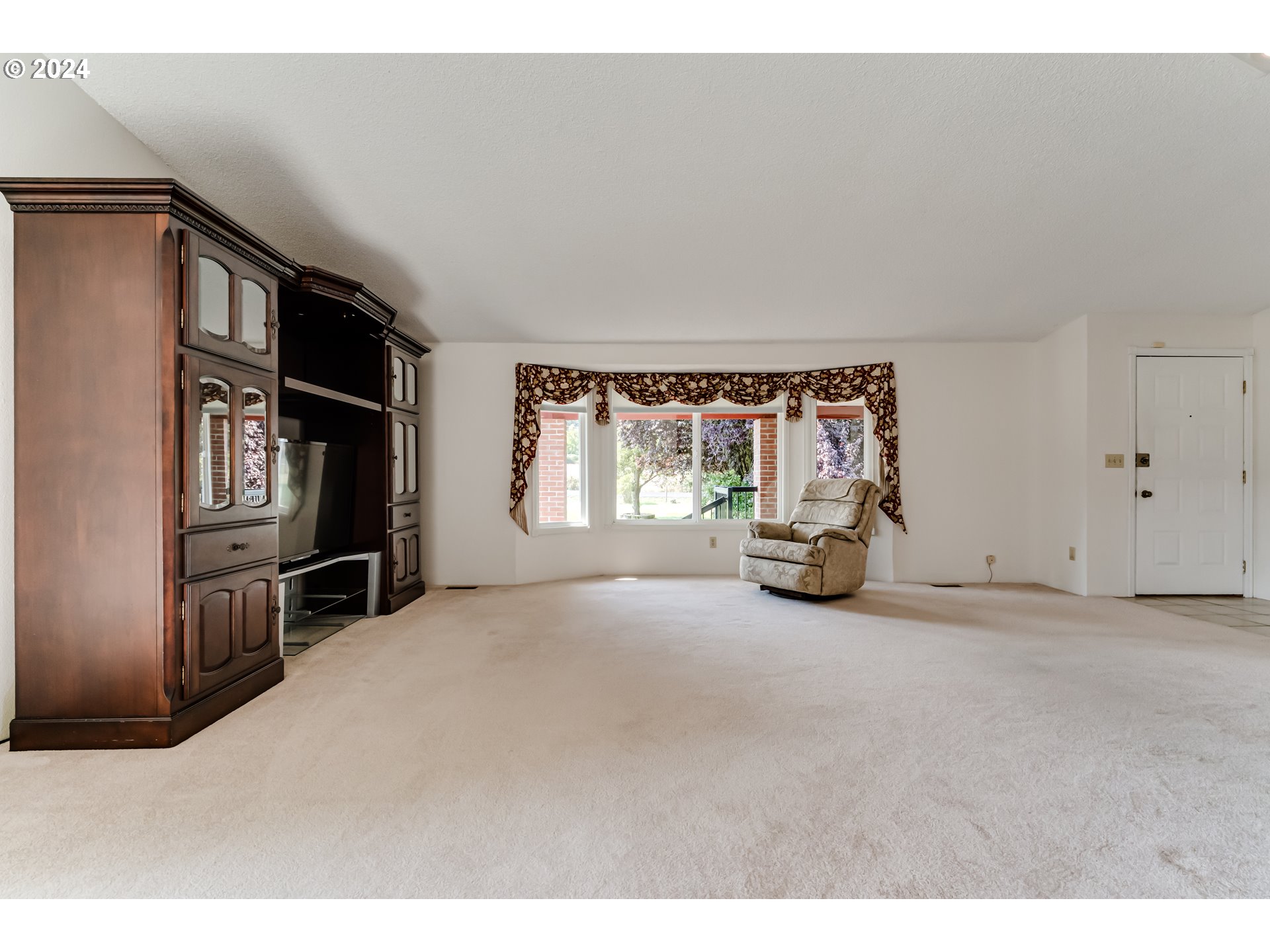88645 Fisher Road Eugene, OR 97402 - Photo 6 of 46 Gallery Image 6