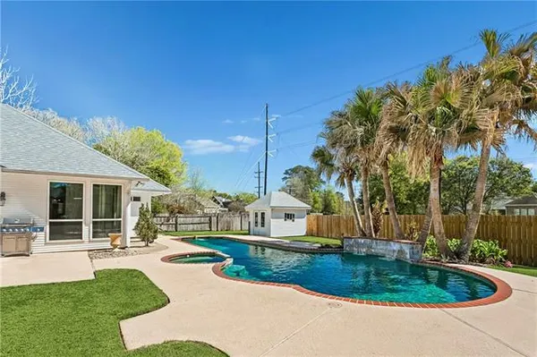 $624,900 | 511 River Oaks Drive, Covington, LA 70433