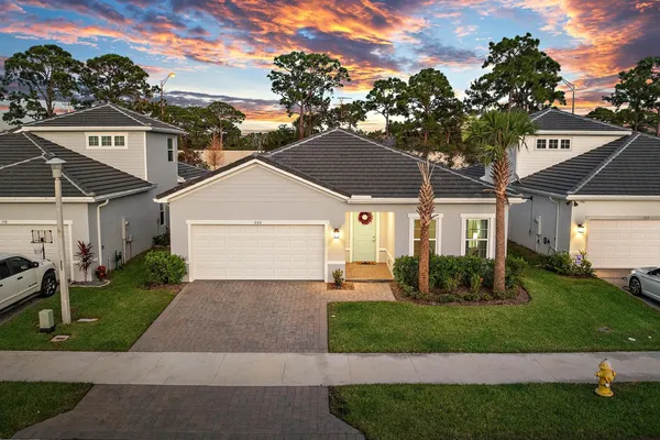 $3,850 | 200 Southwest Pomeroy Street, Stuart, FL 34997
