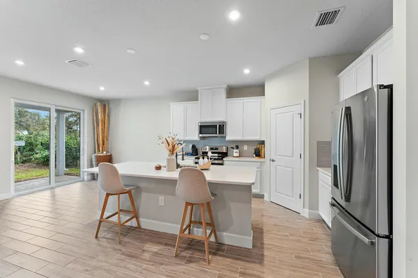 $3,850 | 200 Southwest Pomeroy Street, Stuart, FL 34997
