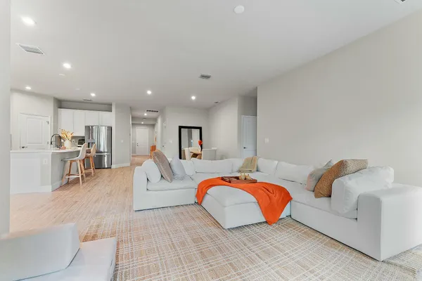 $3,850 | 200 Southwest Pomeroy Street, Stuart, FL 34997