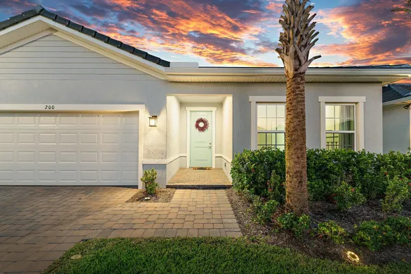 $3,850 | 200 Southwest Pomeroy Street, Stuart, FL 34997