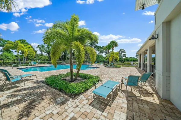 $3,850 | 200 Southwest Pomeroy Street, Stuart, FL 34997