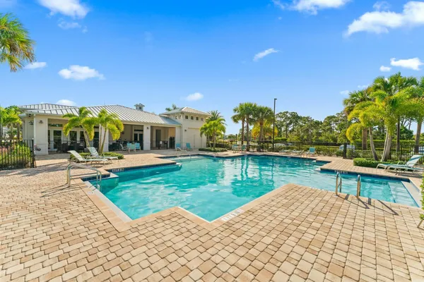 $3,850 | 200 Southwest Pomeroy Street, Stuart, FL 34997