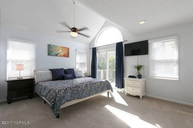 5 Shell Court Surf City, NC 28445 - Photo 12 of 28 masted bed 2