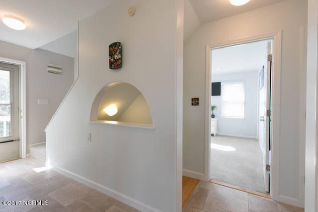 5 Shell Court Surf City, NC 28445 - Photo 15 of 28 2nd floor common