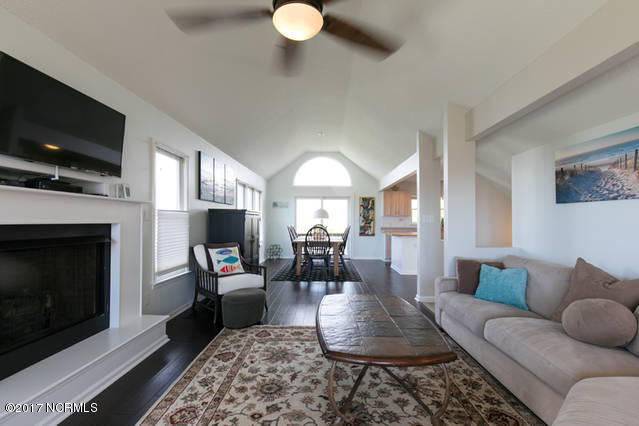 5 Shell Court Surf City, NC 28445 - Photo 3 of 28 living room 2