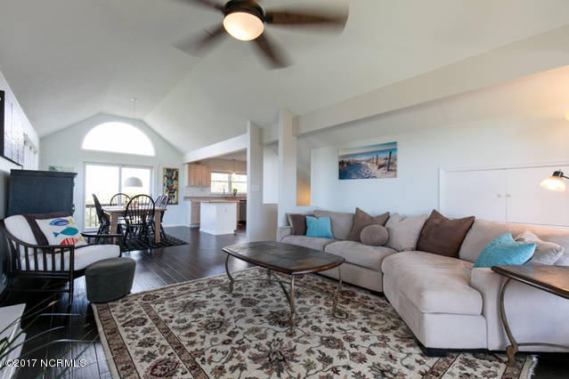 5 Shell Court Surf City, NC 28445 - Photo 4 of 28 livig rm 3