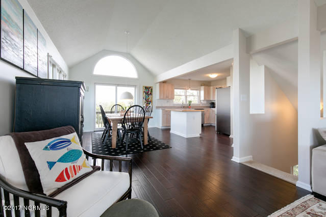 5 Shell Court Surf City, NC 28445 - Photo 5 of 28 living 4