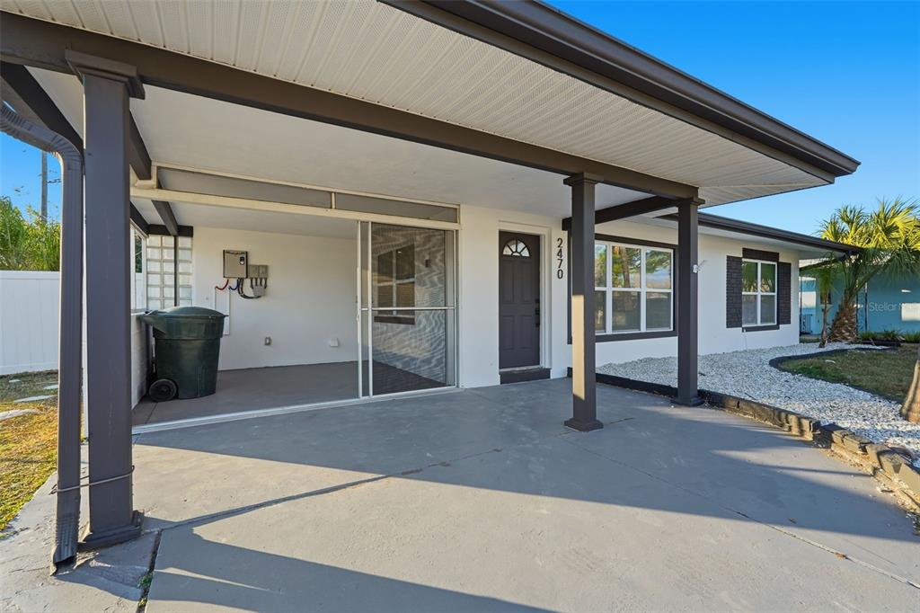 2470 Del Rio Way Dunedin, FL 34698 - Photo 9 of 39