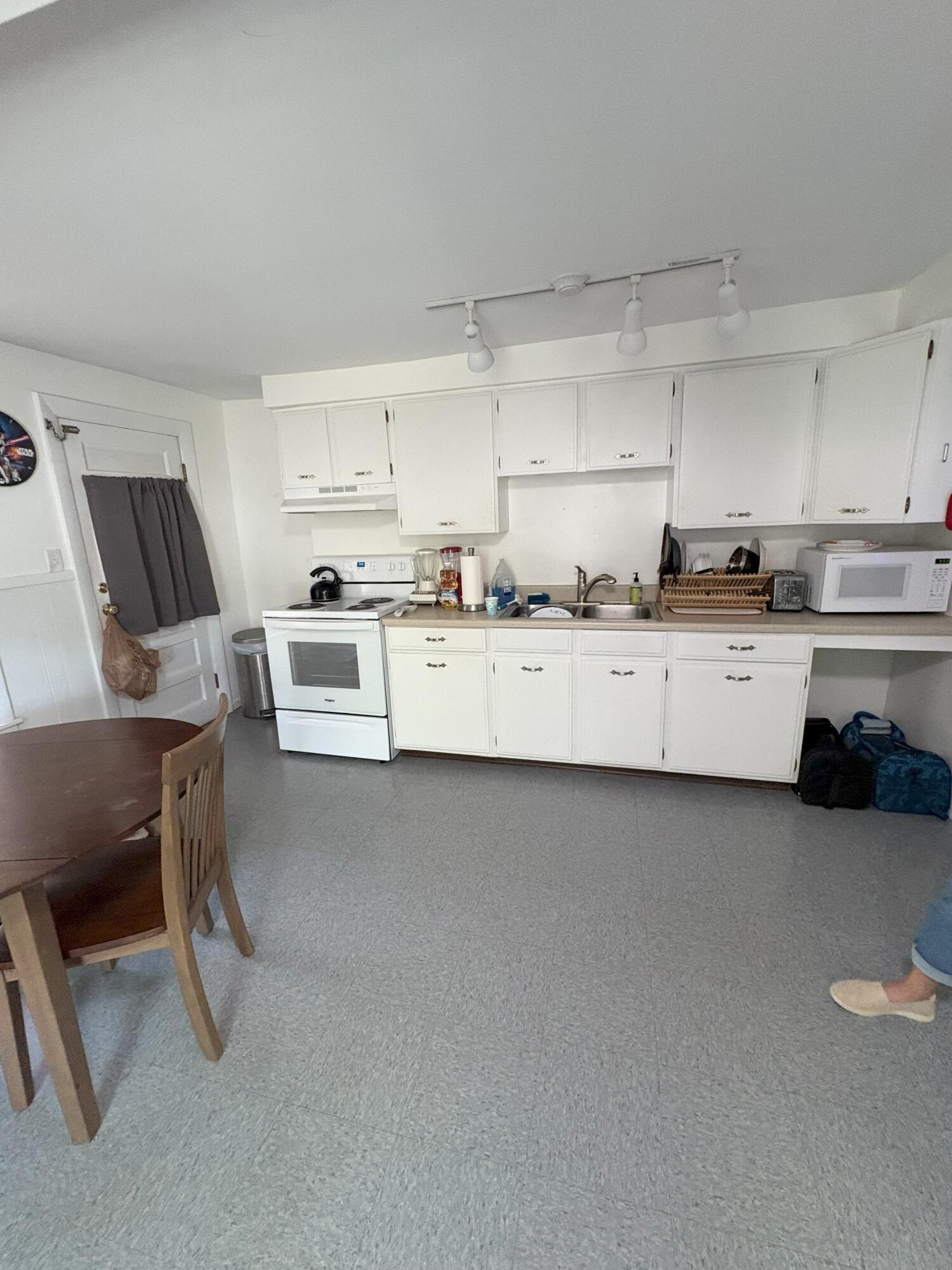 17 Mechanic Street Westbrook, ME 04092 - Photo 5 of 14 IMG_4099