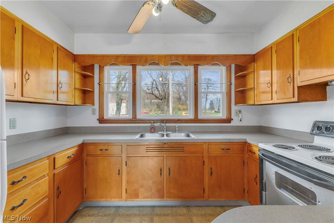 5500 North Ridge Road Madison, OH 44057 - Photo 11 of 49 Kitchen