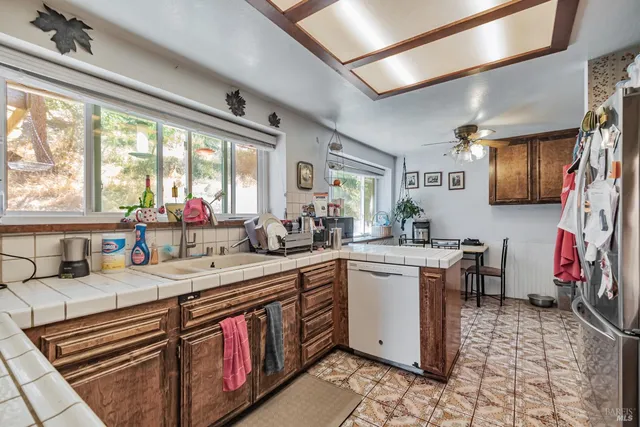 $879,000 | 3954 Holland Drive, Santa Rosa, CA 95404