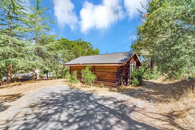 $879,000 | 3954 Holland Drive, Santa Rosa, CA 95404