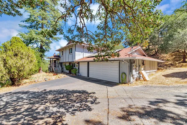$879,000 | 3954 Holland Drive, Santa Rosa, CA 95404