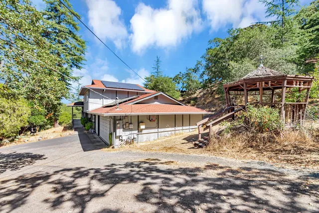 $879,000 | 3954 Holland Drive, Santa Rosa, CA 95404