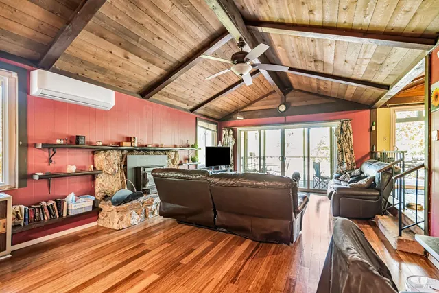 $879,000 | 3954 Holland Drive, Santa Rosa, CA 95404