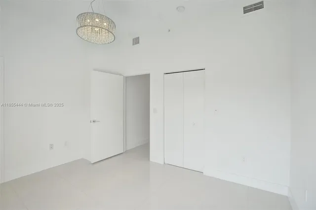 $5,000 | 516 Southeast 1st Circle, Pompano Beach, FL 33060